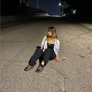 Meet your Posher, Sneaks